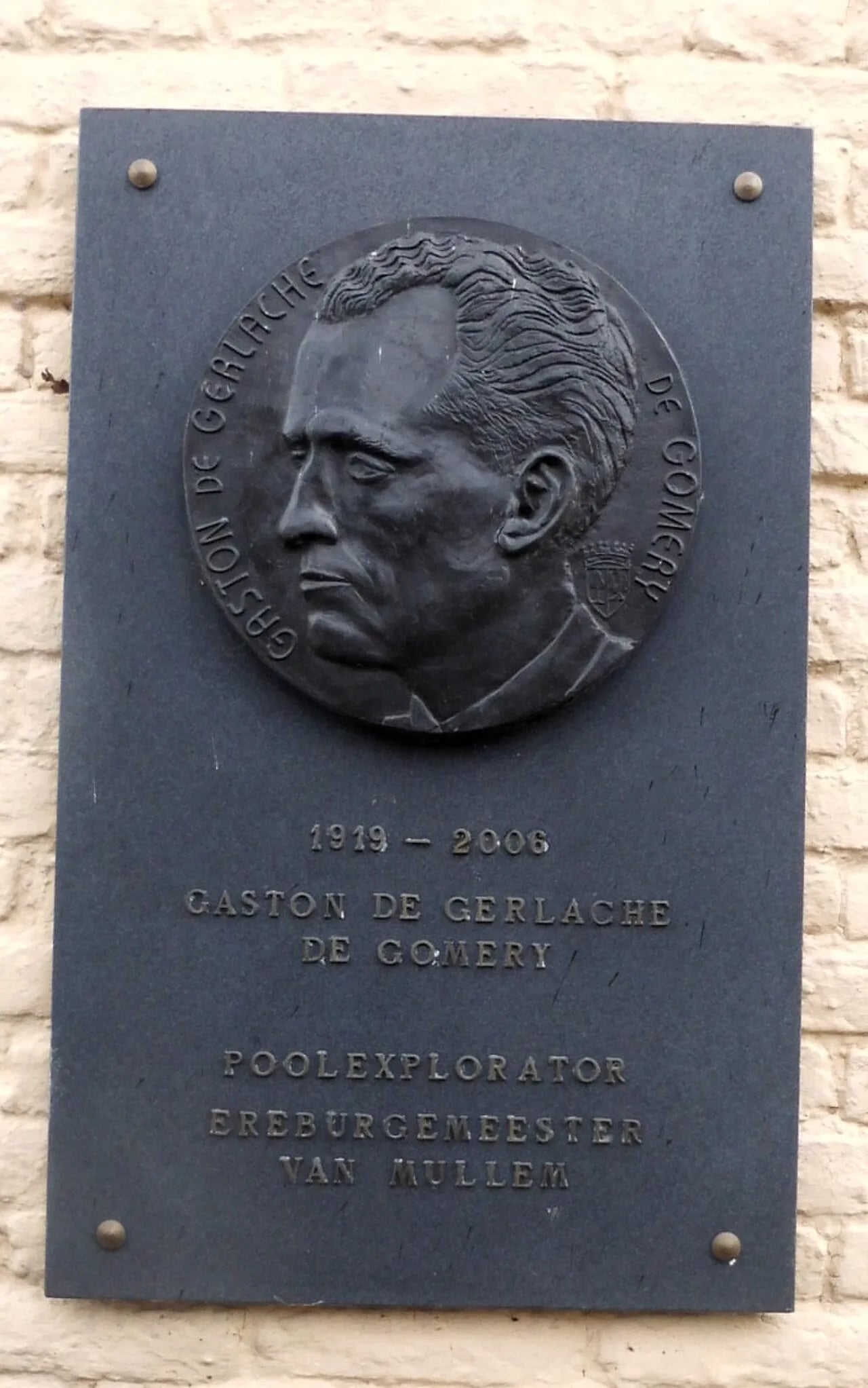 Porträt von Gaston de Gerlache (1919–2006) – Gedenkseite
