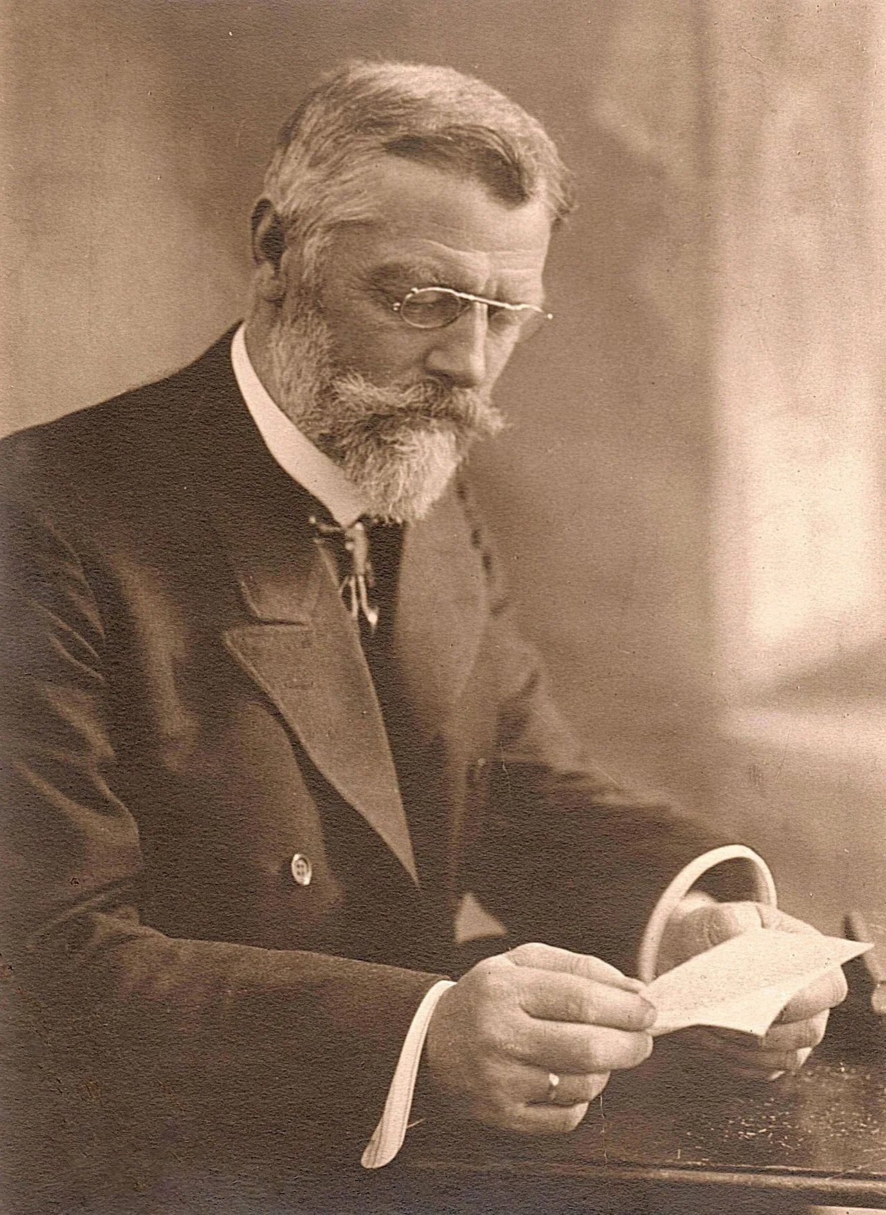 Porträt von Hermann Eberhard (1853–1908) – Gedenkseite