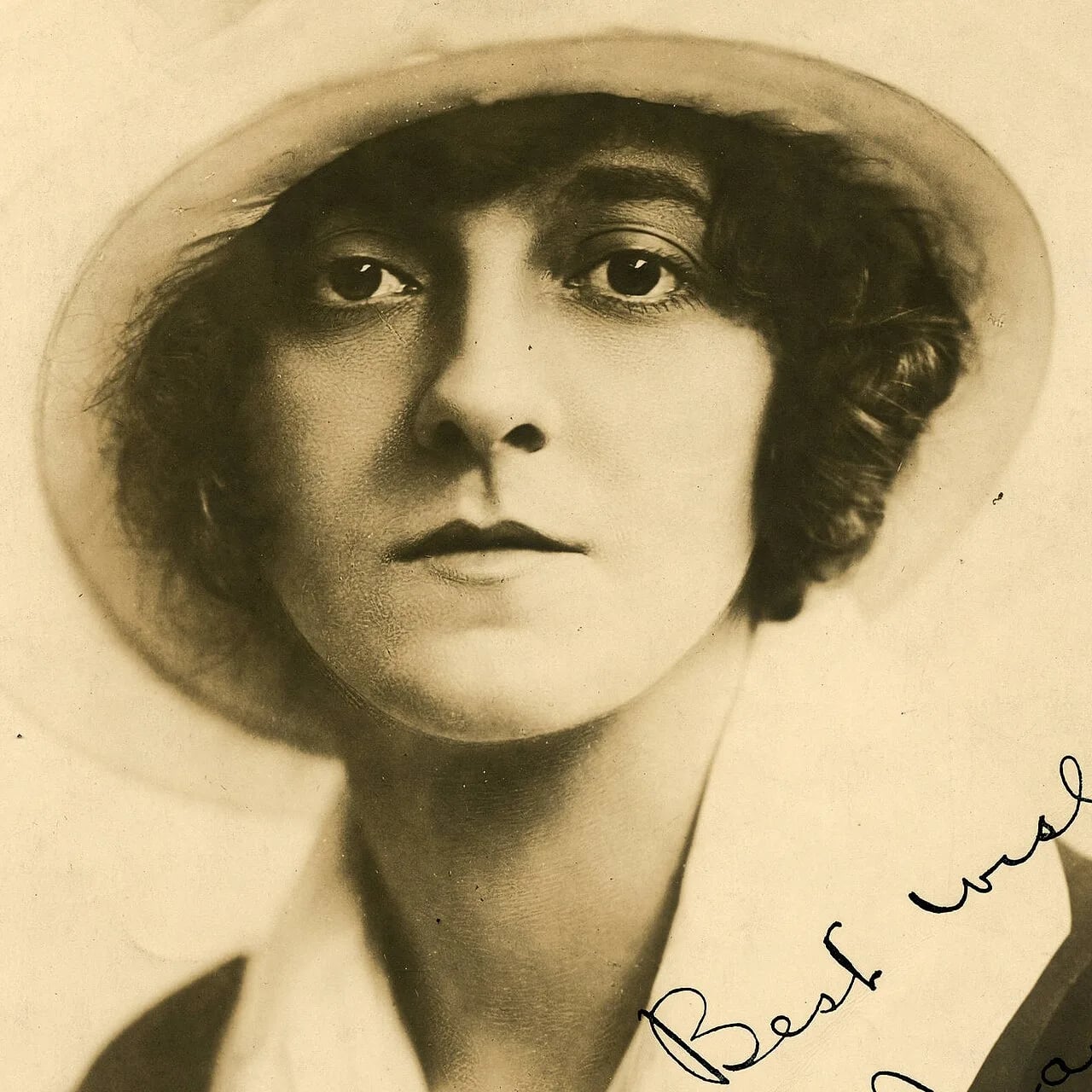 Portrait of Elsie Janis (1889–1956) – memorial page
