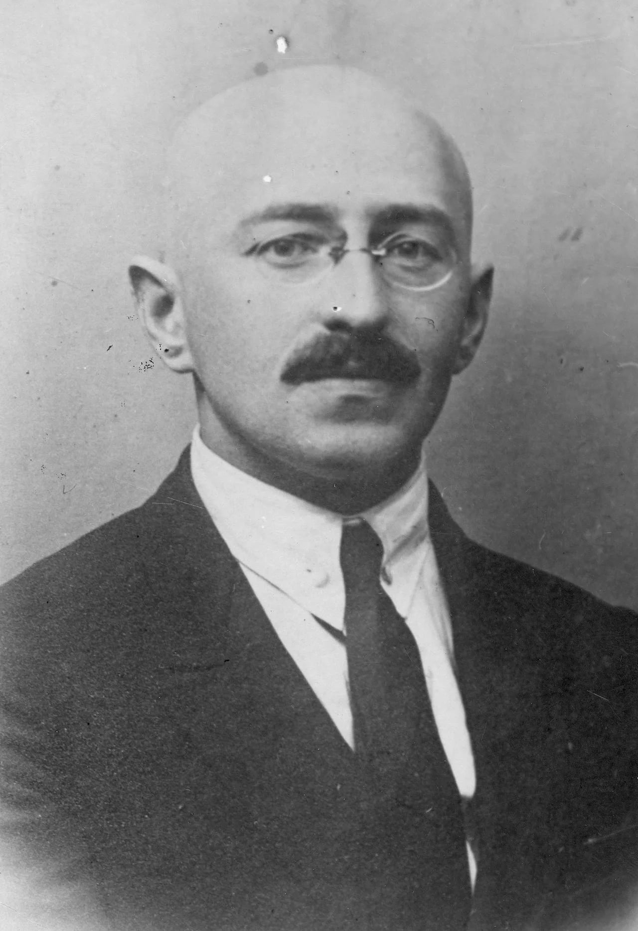 Porträt von Branislau Taraschkewitsch (1892–1938) – Gedenkseite