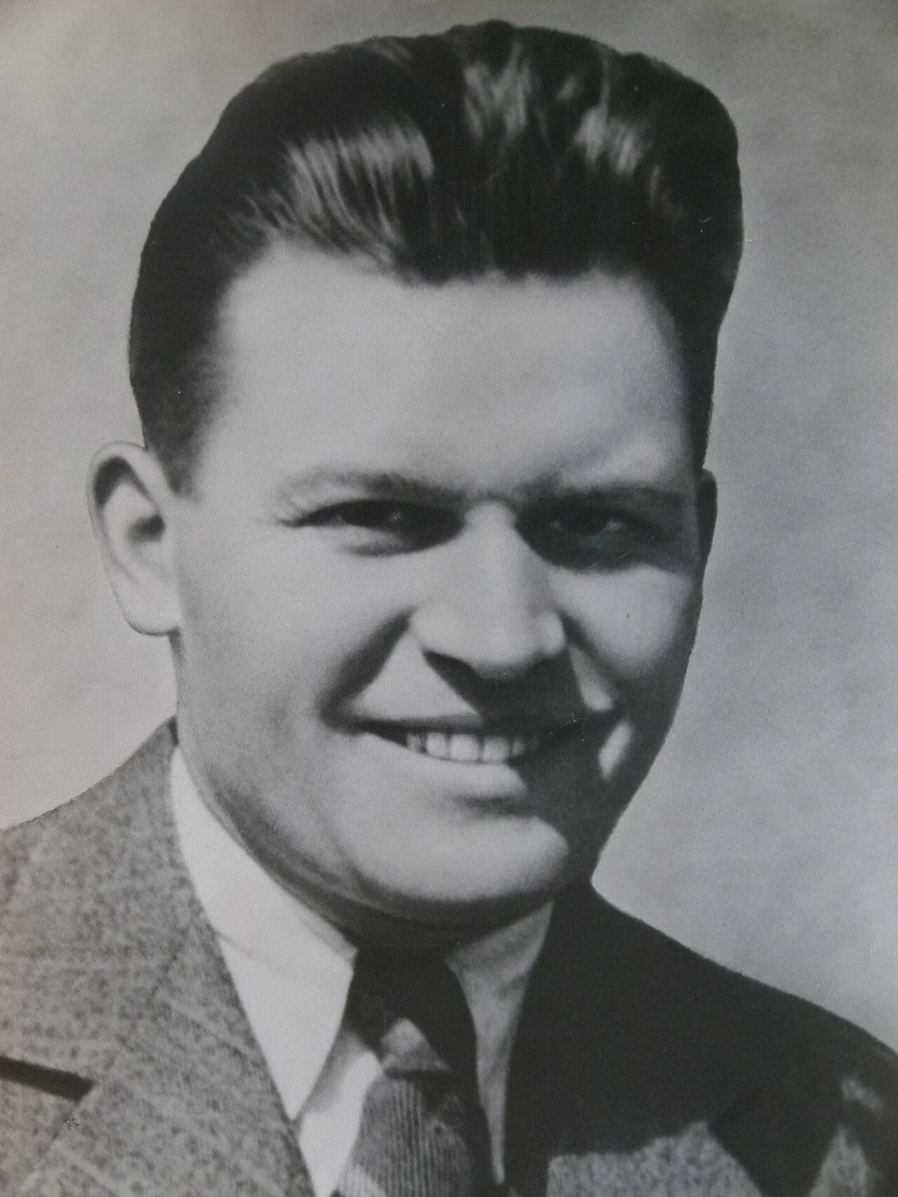 Portrait of Rudolf Mareš (1909–1944) – memorial page