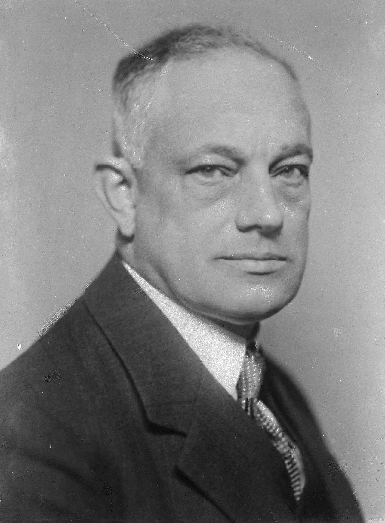 Portrait of Gerard van Buttingha Wichers (1879–1945) – memorial page