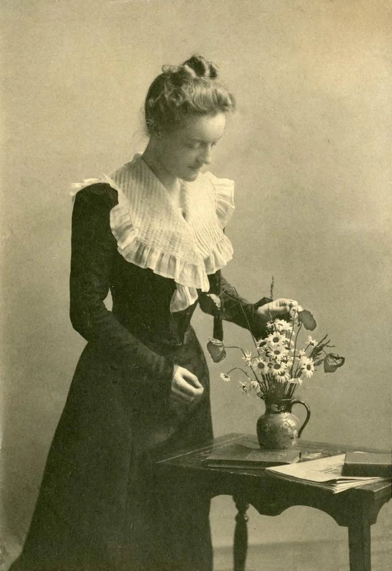 Portrait of Margaret Sibella Brown (1866–1961) – memorial page