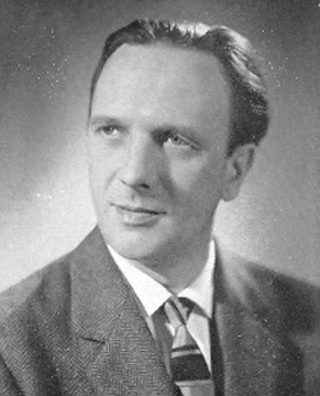 Portrait of Adriano Seroni (1918–1990) – memorial page