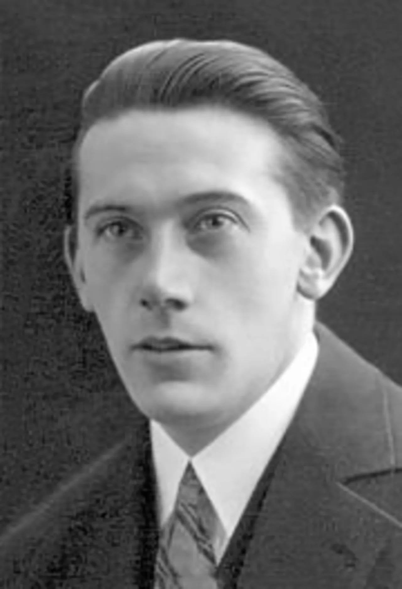 Portrait of Robert Bréard (1894–1973) – memorial page