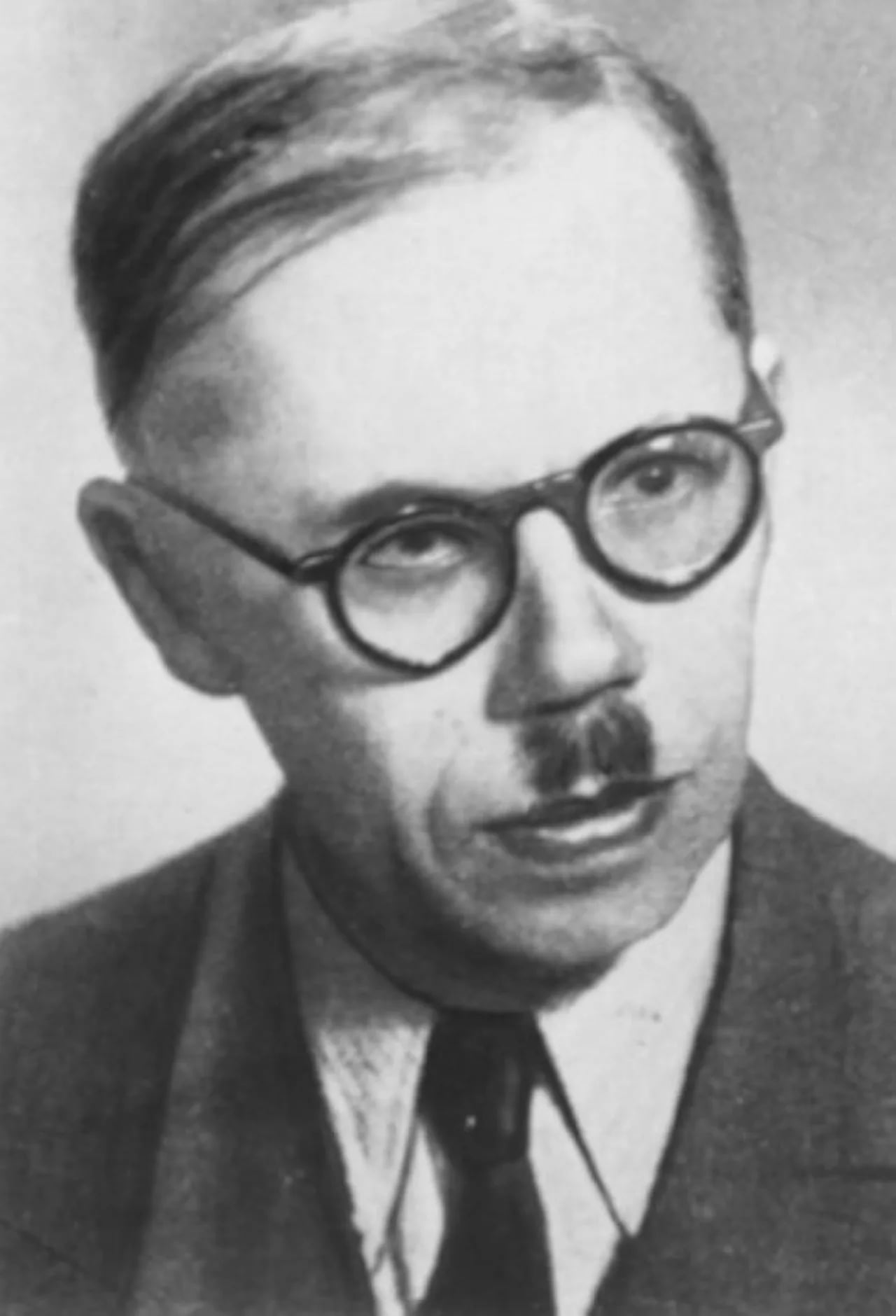 Portrait of Henryk Łowmiański (1898–1984) – memorial page