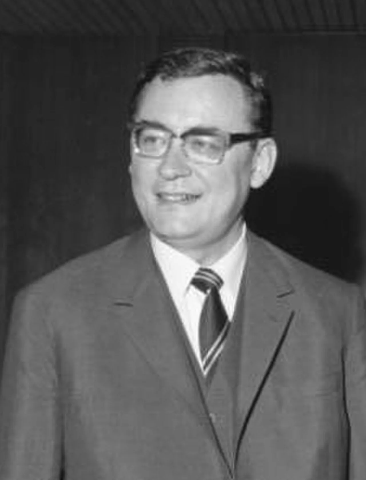 Porträt von Klaus Schütz (1926–2012) – Gedenkseite