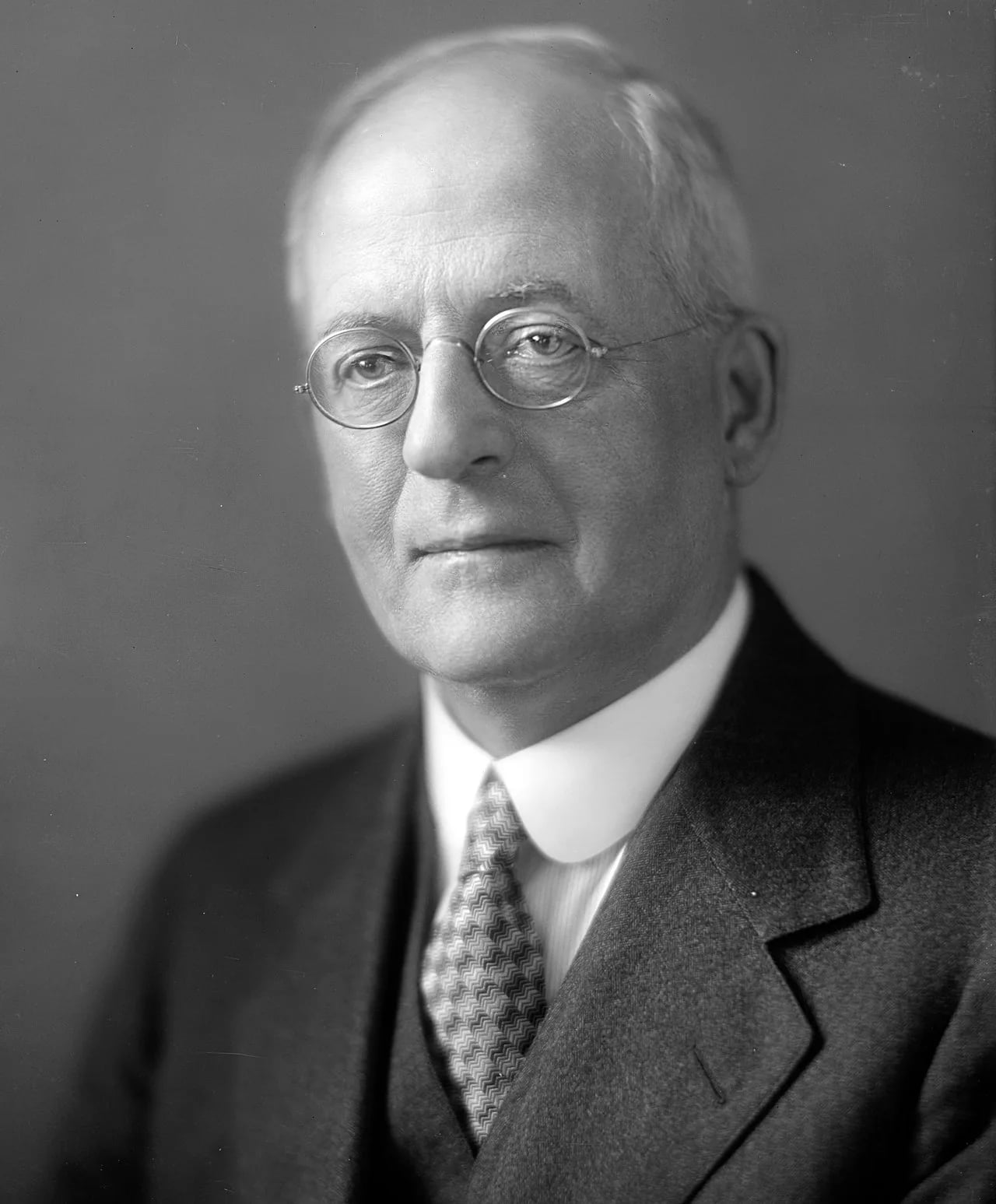 Porträt von Robert Luce (1862–1946) – Gedenkseite