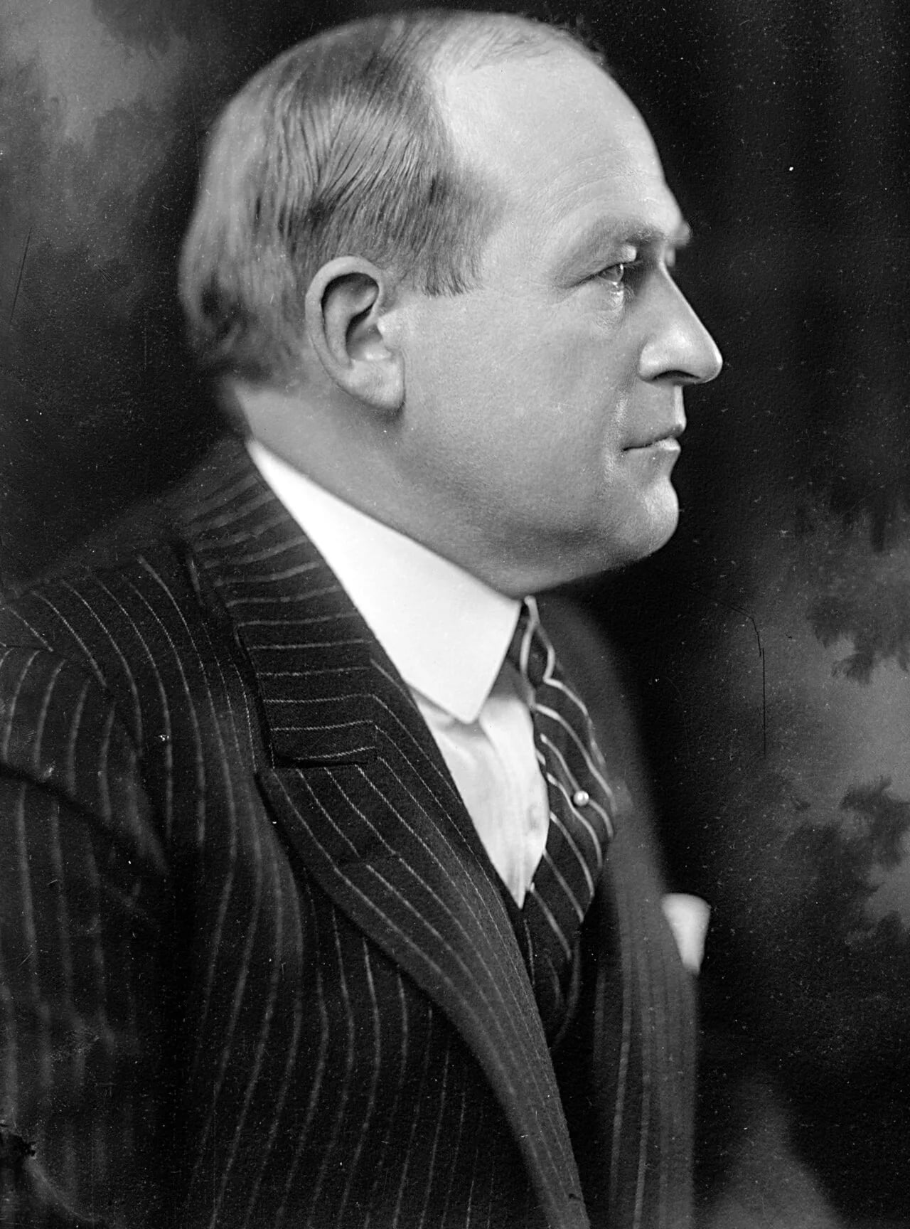 Portrait of Robert M. Leach (1879–1952) – memorial page