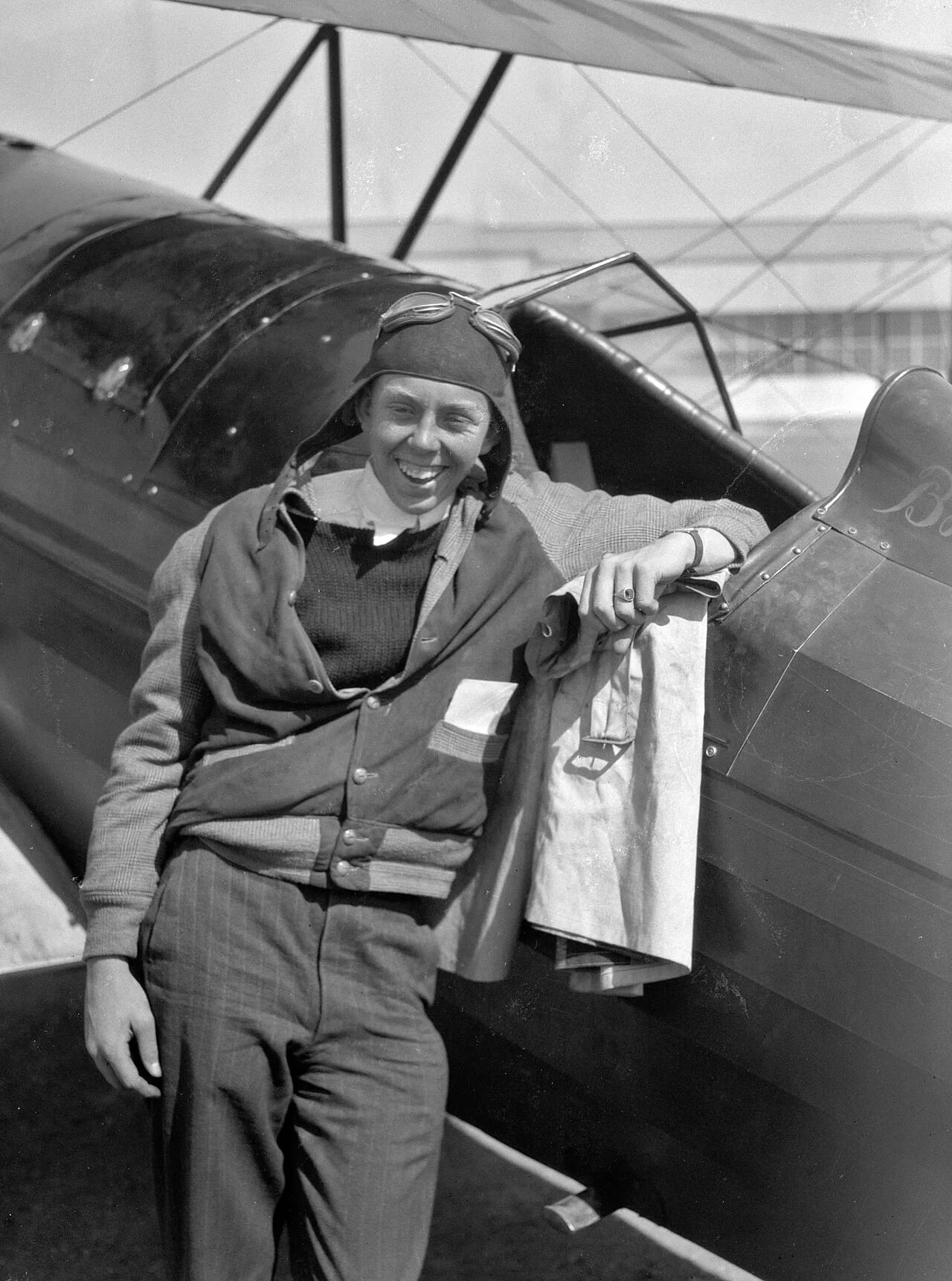Portrait of Robert Nietzel Buck (1914–2007) – memorial page