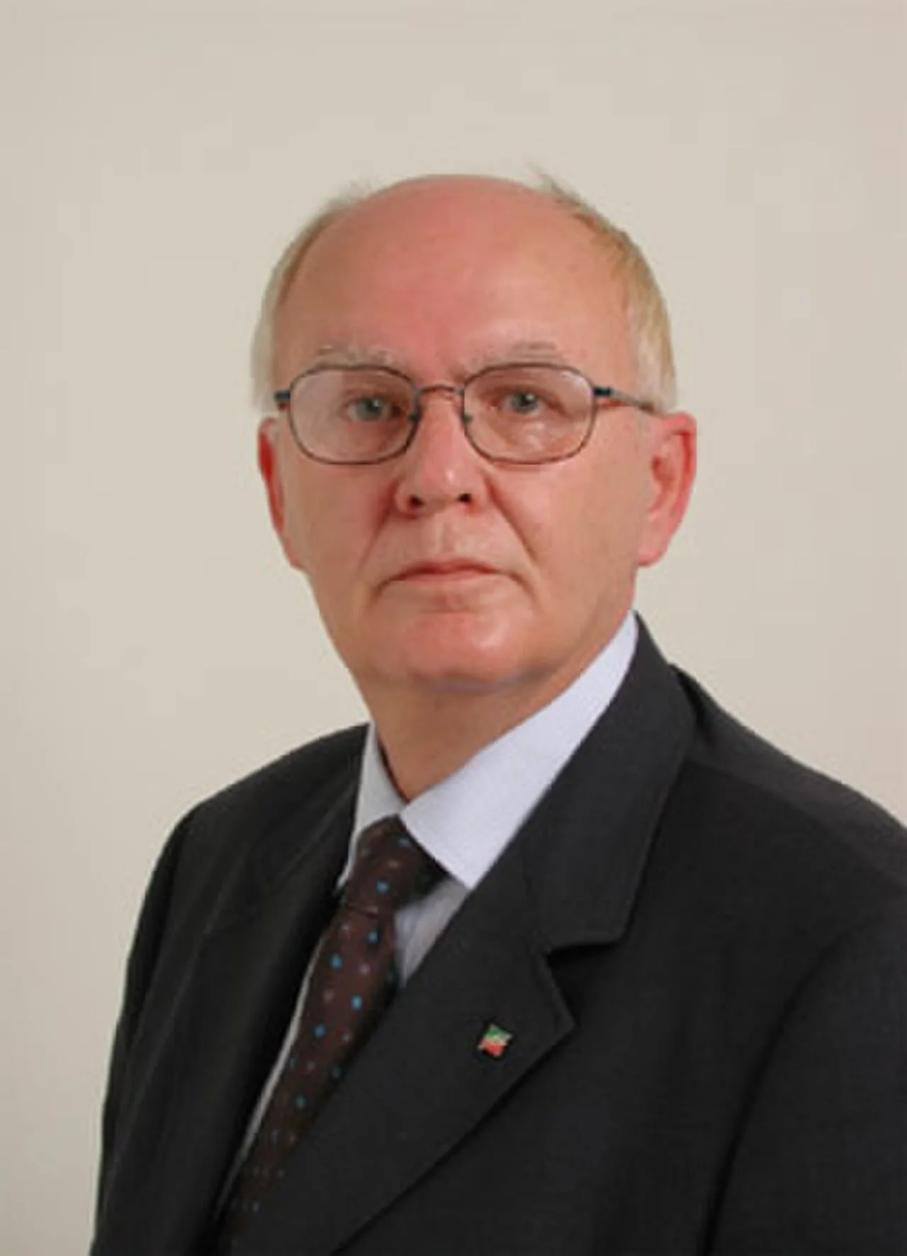Portrait of Giulio Schmidt (1944–2016) – memorial page