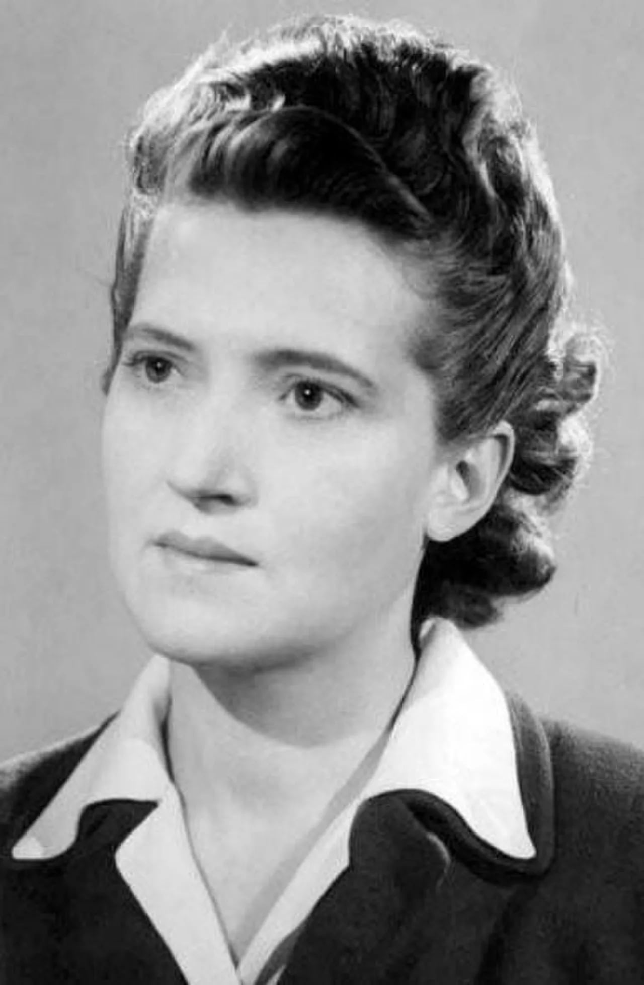 Porträt von Maisie Renault (1907–2003) – Gedenkseite