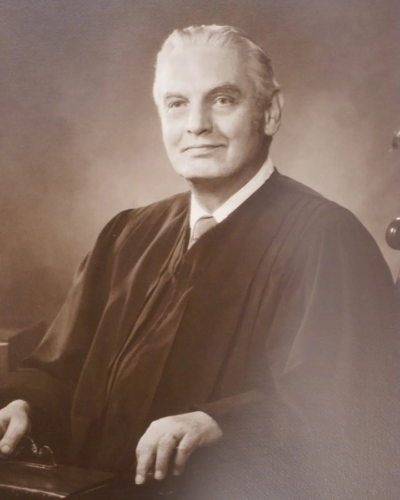 Portrait of Robert Vernon Denney (1916–1981) – memorial page