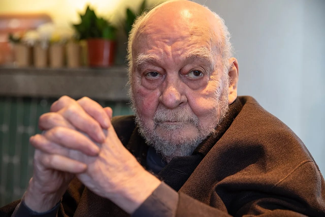 Portrait of Roberto Cossa (1934–2024) – memorial page