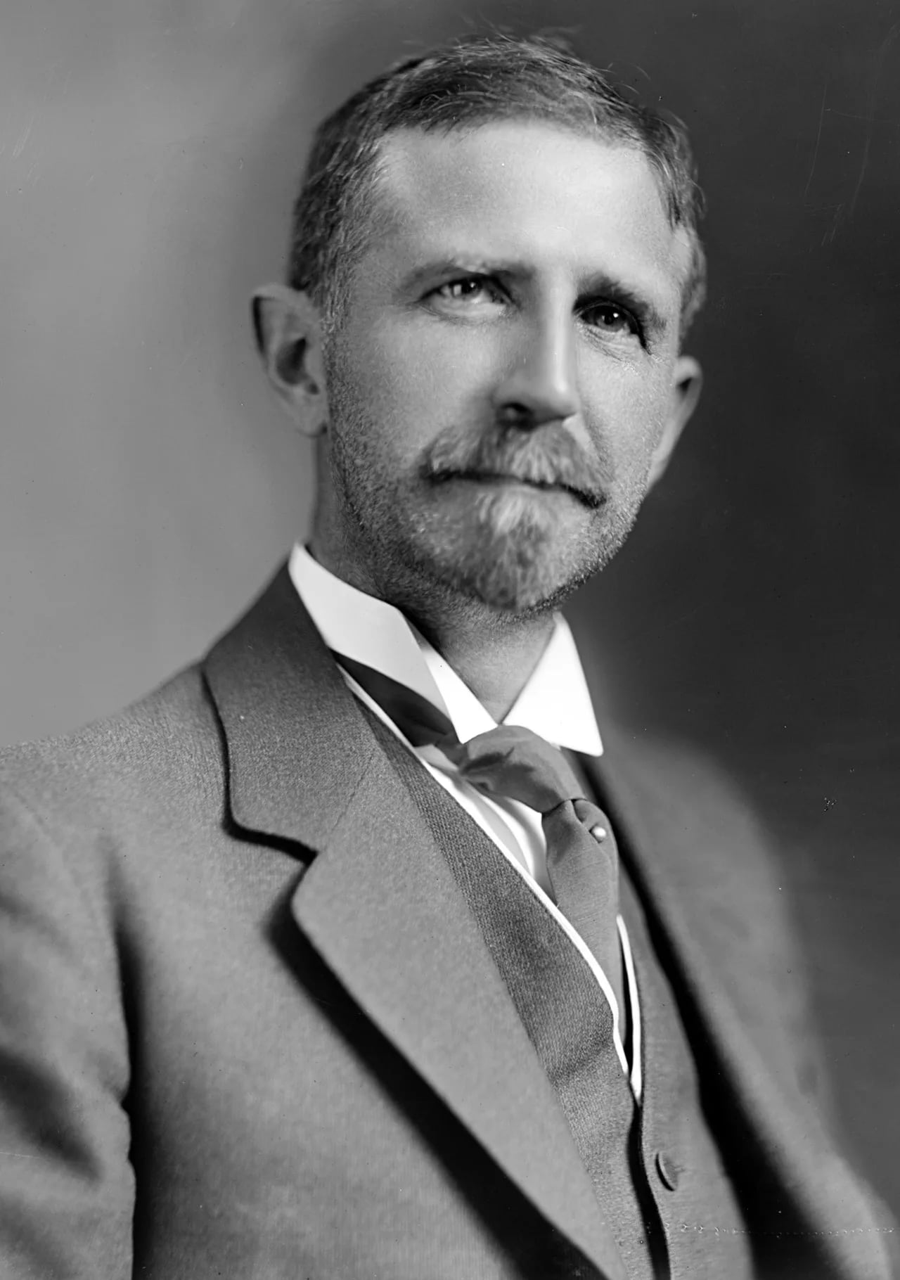 Portrait of Roger Babson (1875–1967) – memorial page