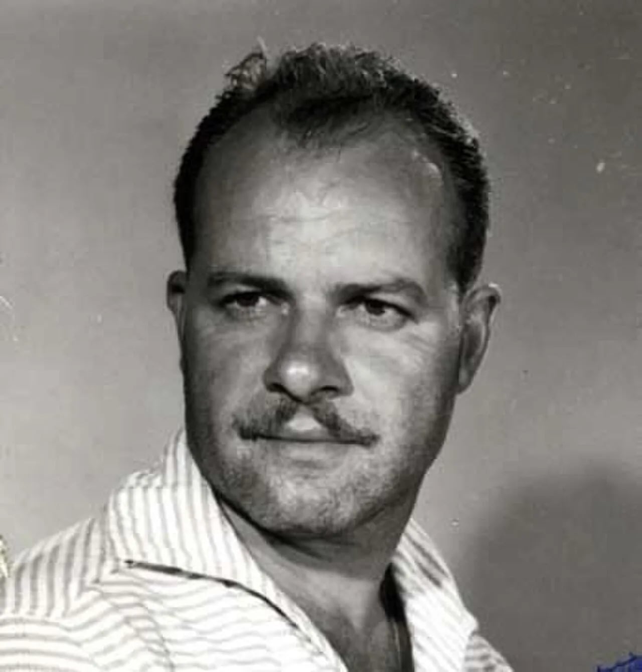 Porträt von Roger Grosjean (1920–1975) – Gedenkseite