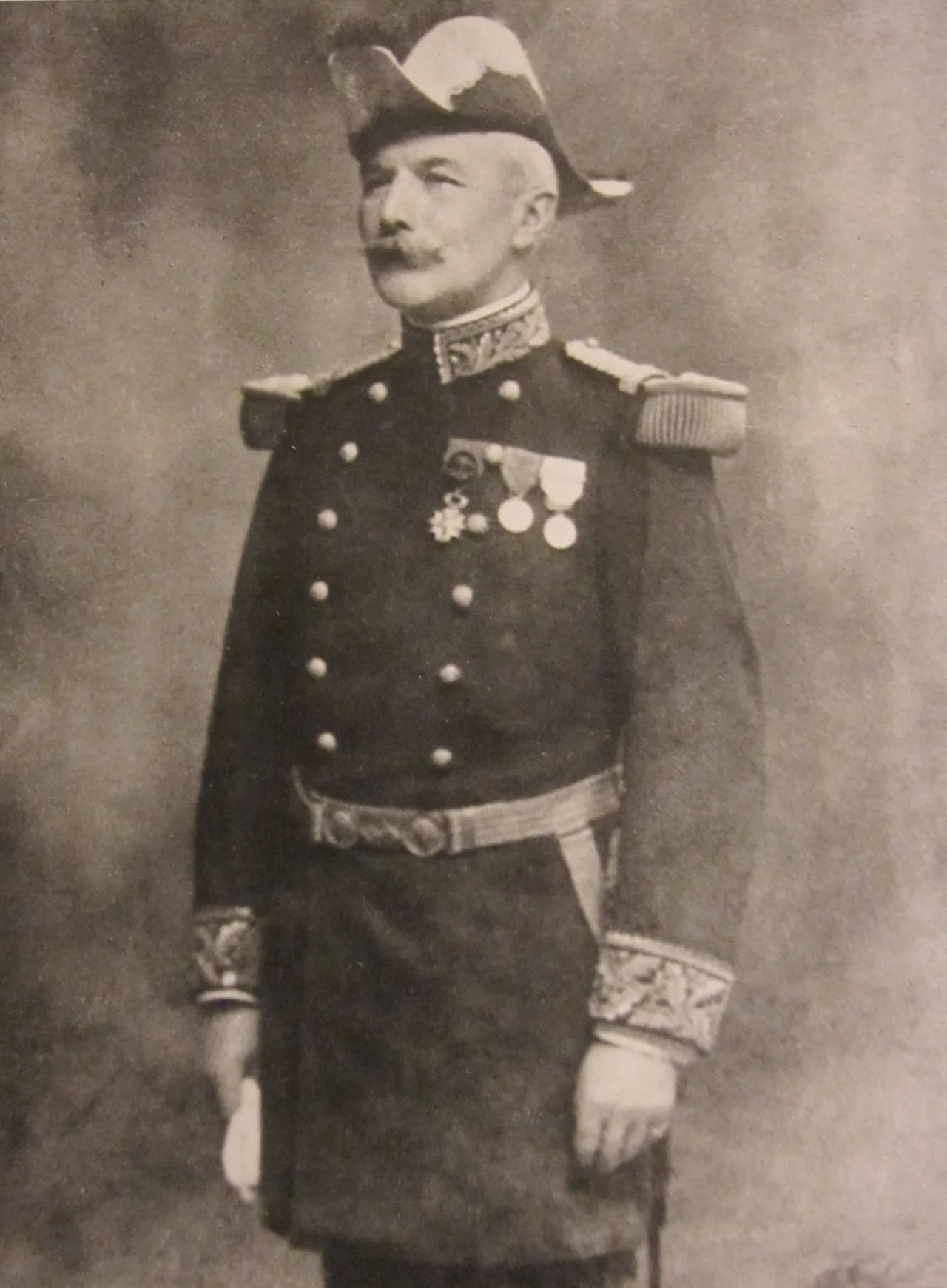 Porträt von Louis Charles Bigot (1853–1936) – Gedenkseite