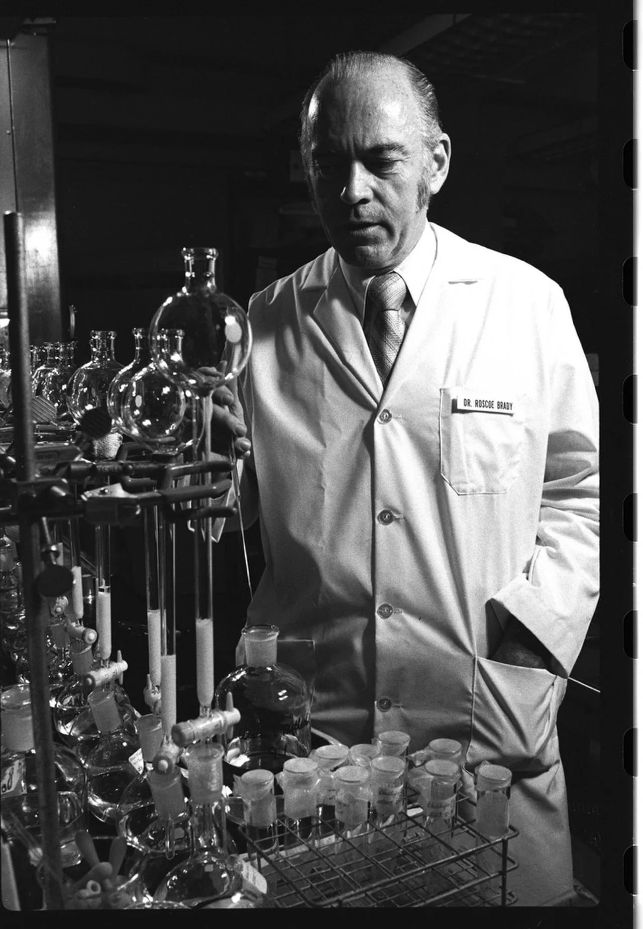 Porträt von Roscoe O. Brady (1923–2016) – Gedenkseite