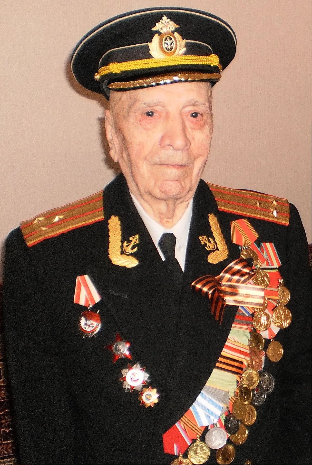 Porträt von Mina Shostak (1914–2019) – Gedenkseite