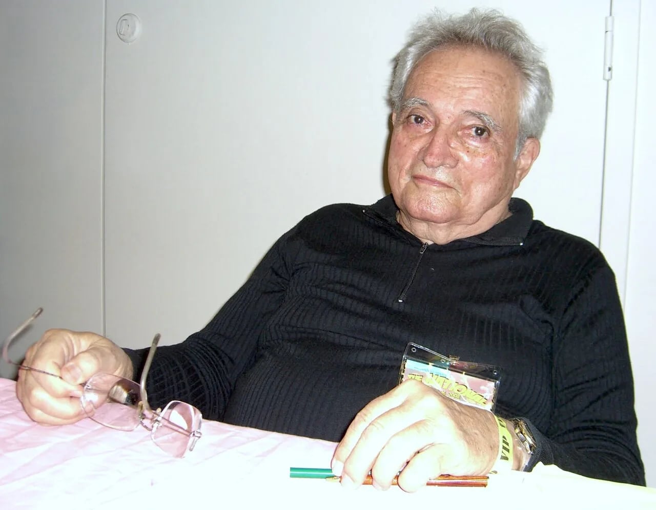 Porträt von Russ Heath (1926–2018) – Gedenkseite