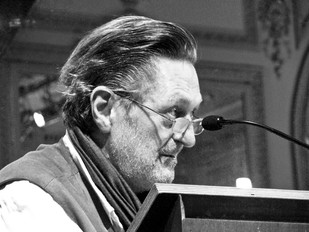 Portrait of Hans van de Waarsenburg (1943–2015) – memorial page