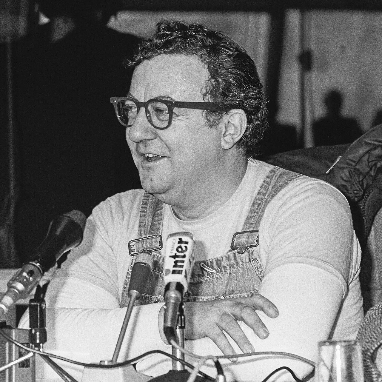 Portrait of Coluche (1944–1986) – memorial page