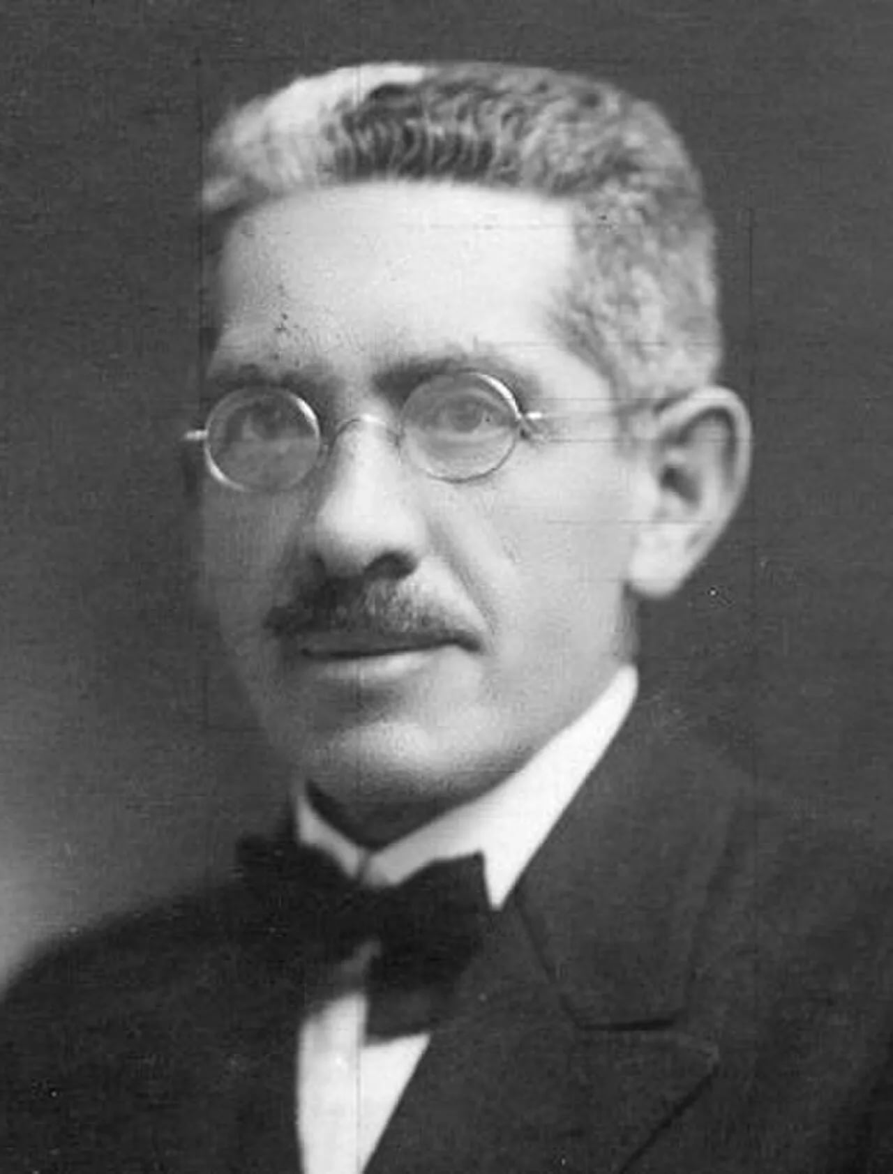 Portrait of Daniel Sánchez Bustamante (1871–1933) – memorial page