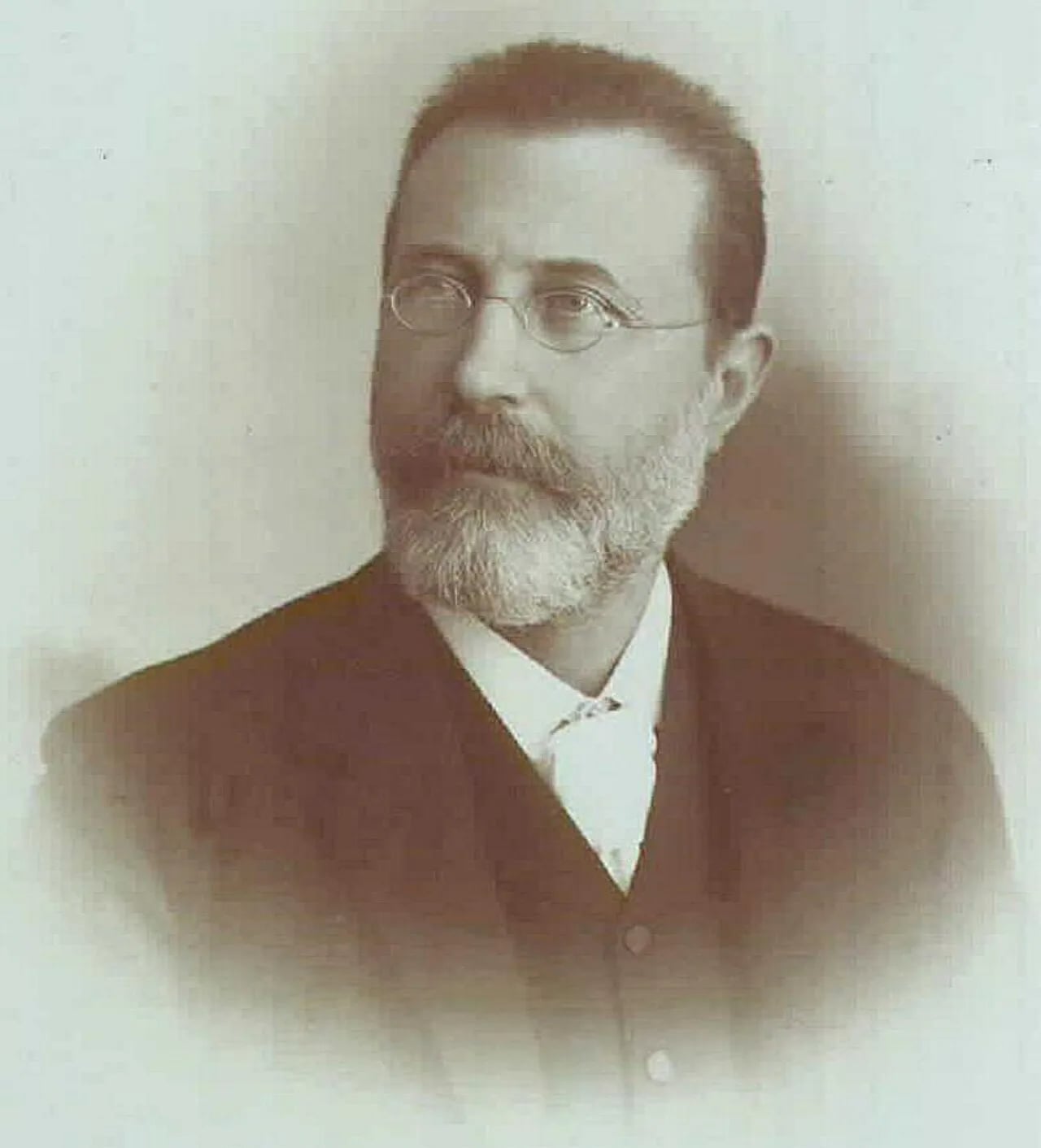 Portrait of Vincenzo Cosenza (1844–1924) – memorial page