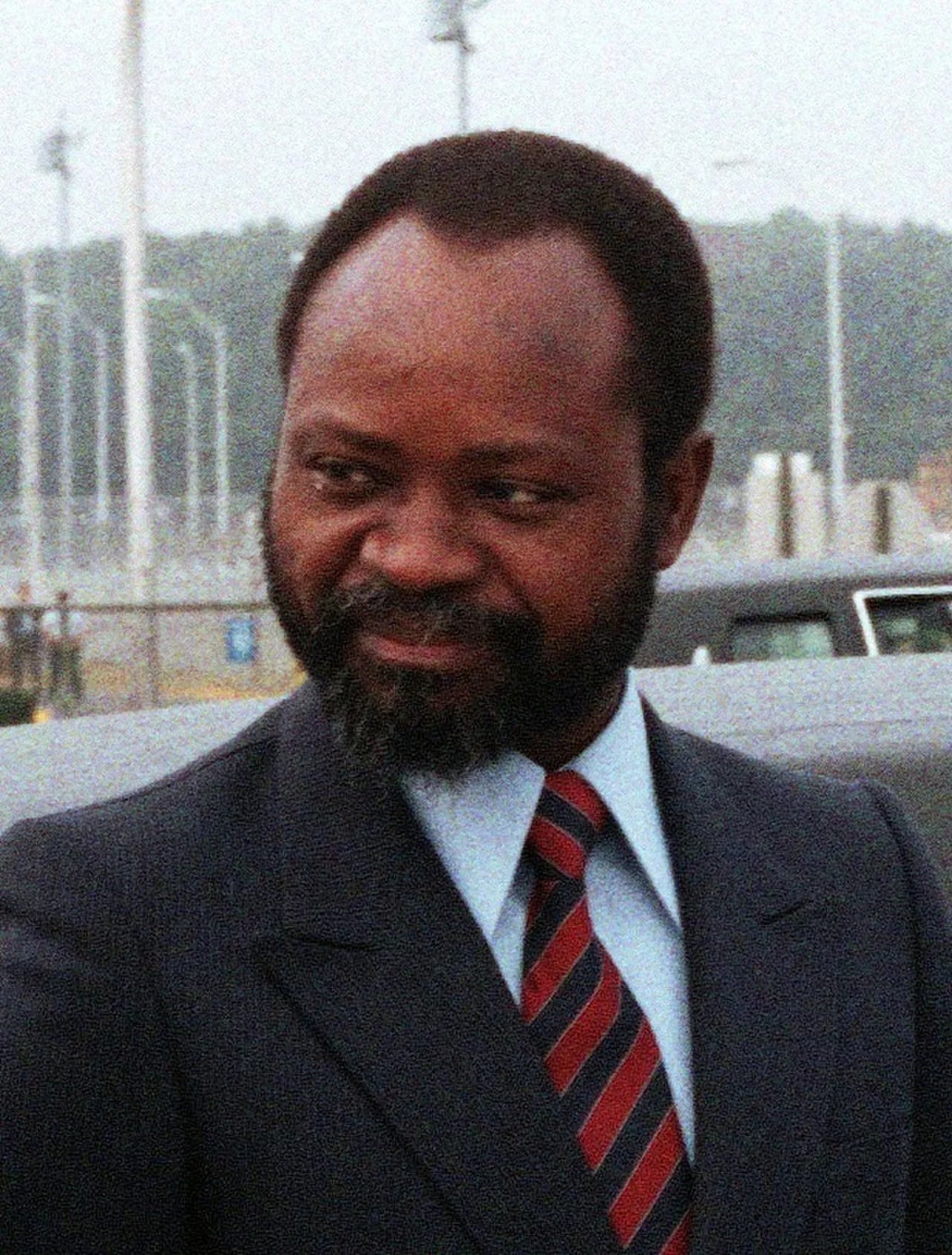 Portrait of Samora Machel (1933–1986) – memorial page