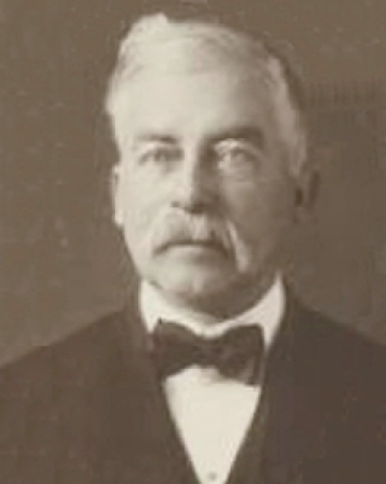 Portrait of Marion K. Lowry (1854–1939) – memorial page