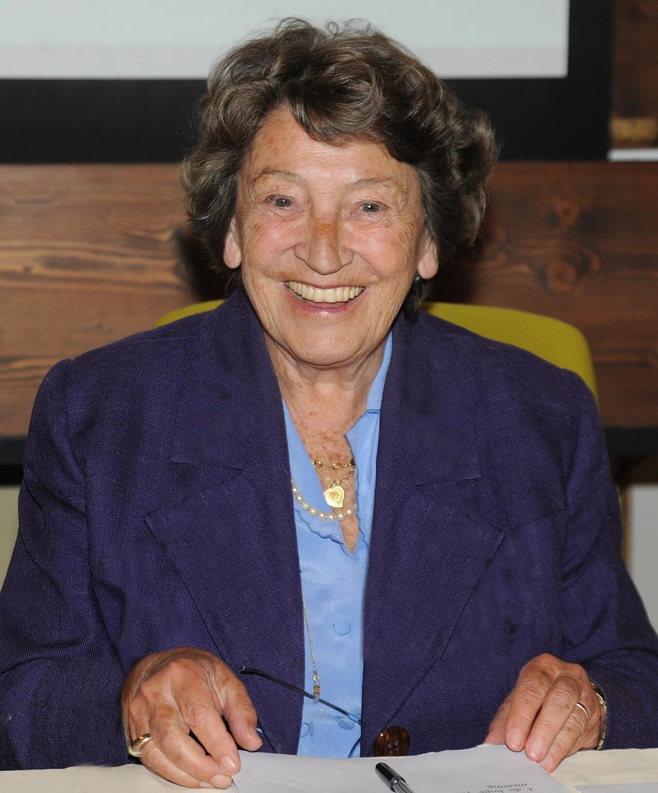Portrait of Rosanna Gusmano (1928–2011) – memorial page