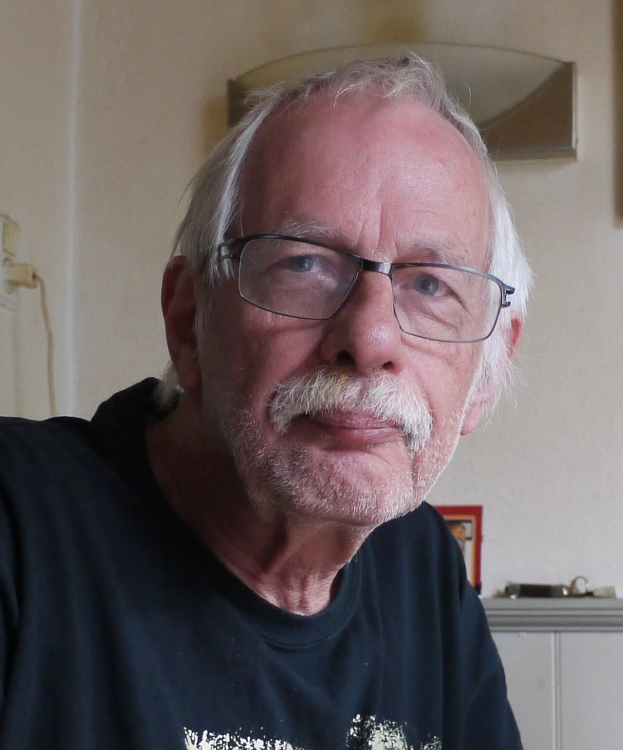 Portrait of Ot Louw (1946–2021) – memorial page