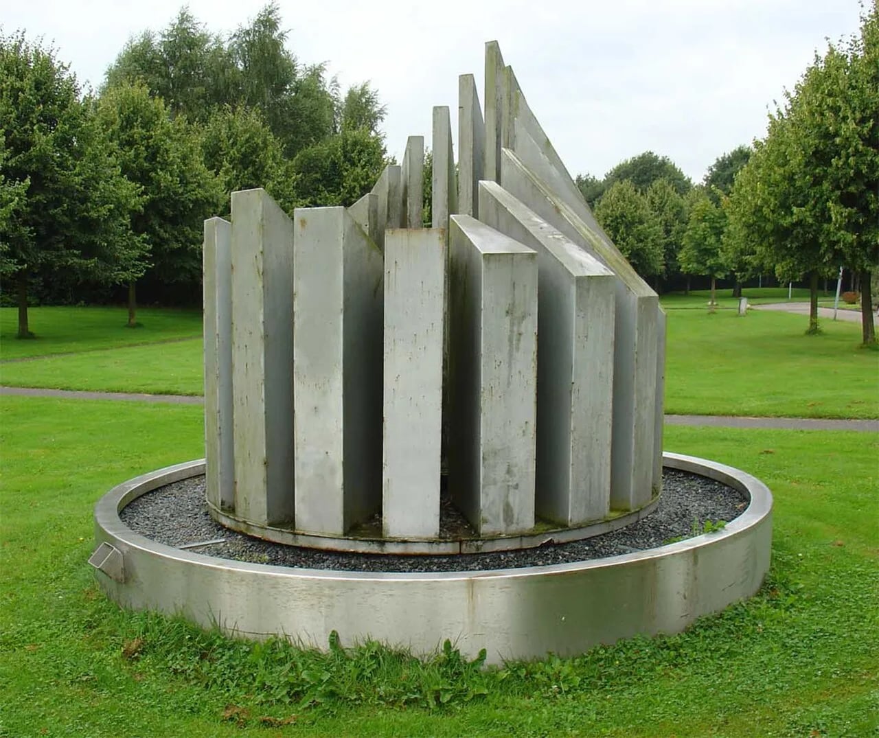 Portrait of Henk Crouwel (1930–2022) – memorial page