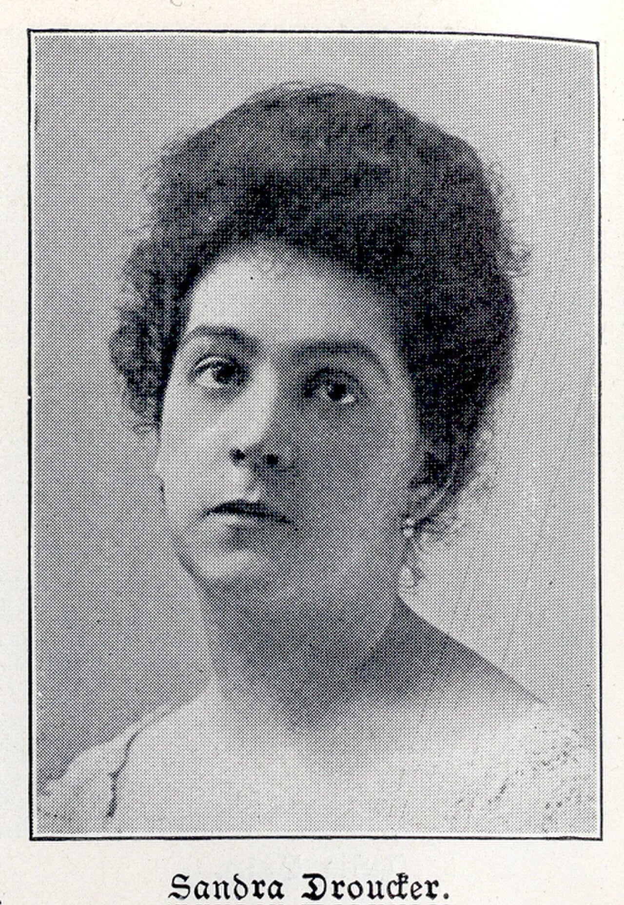 Porträt von Sandra Droucker (1876–1944) – Gedenkseite