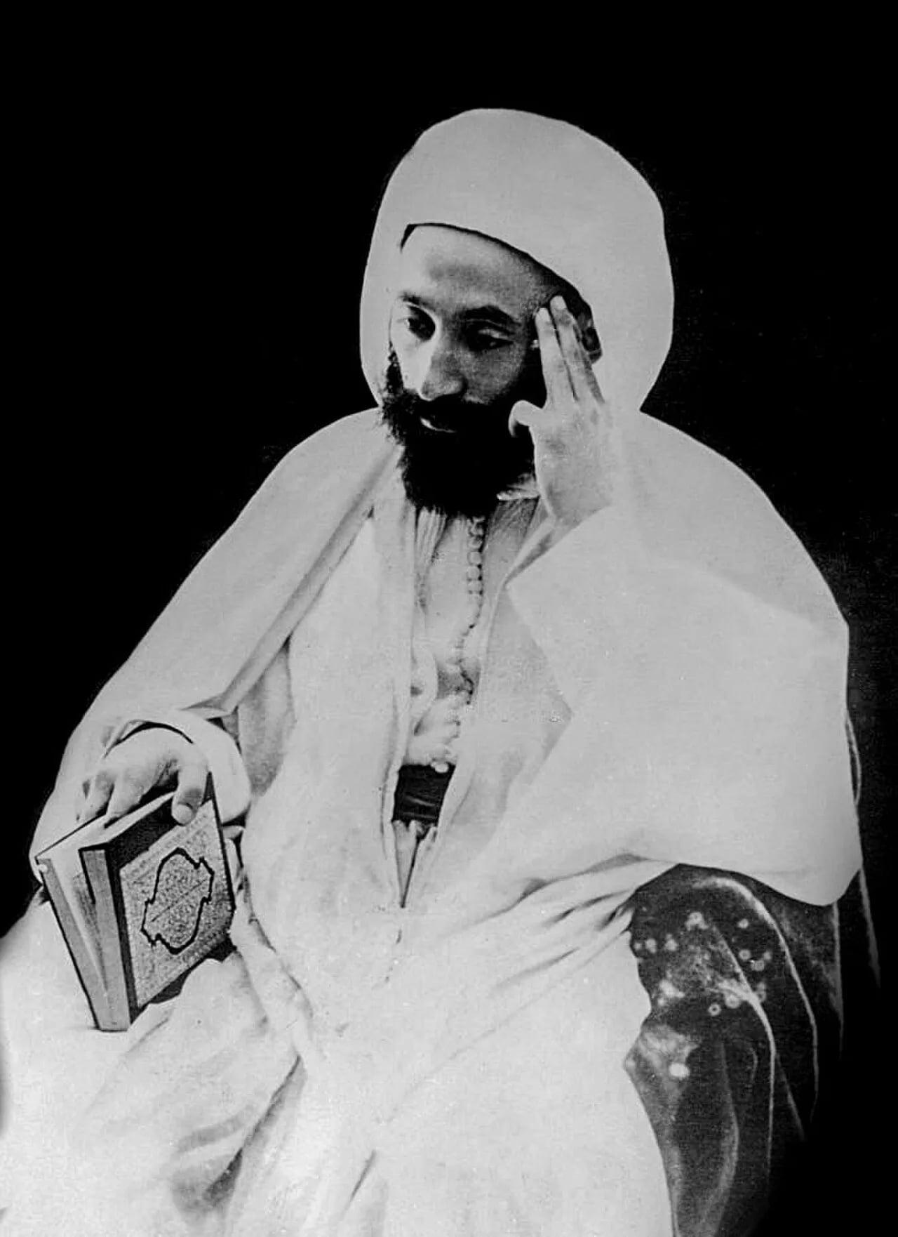 Portrait of Abdelhamid Ben Badis (1889–1940) – memorial page