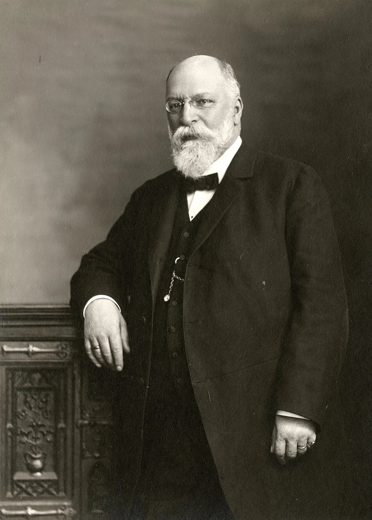 Porträt von Lucien Gautier (1850–1924) – Gedenkseite