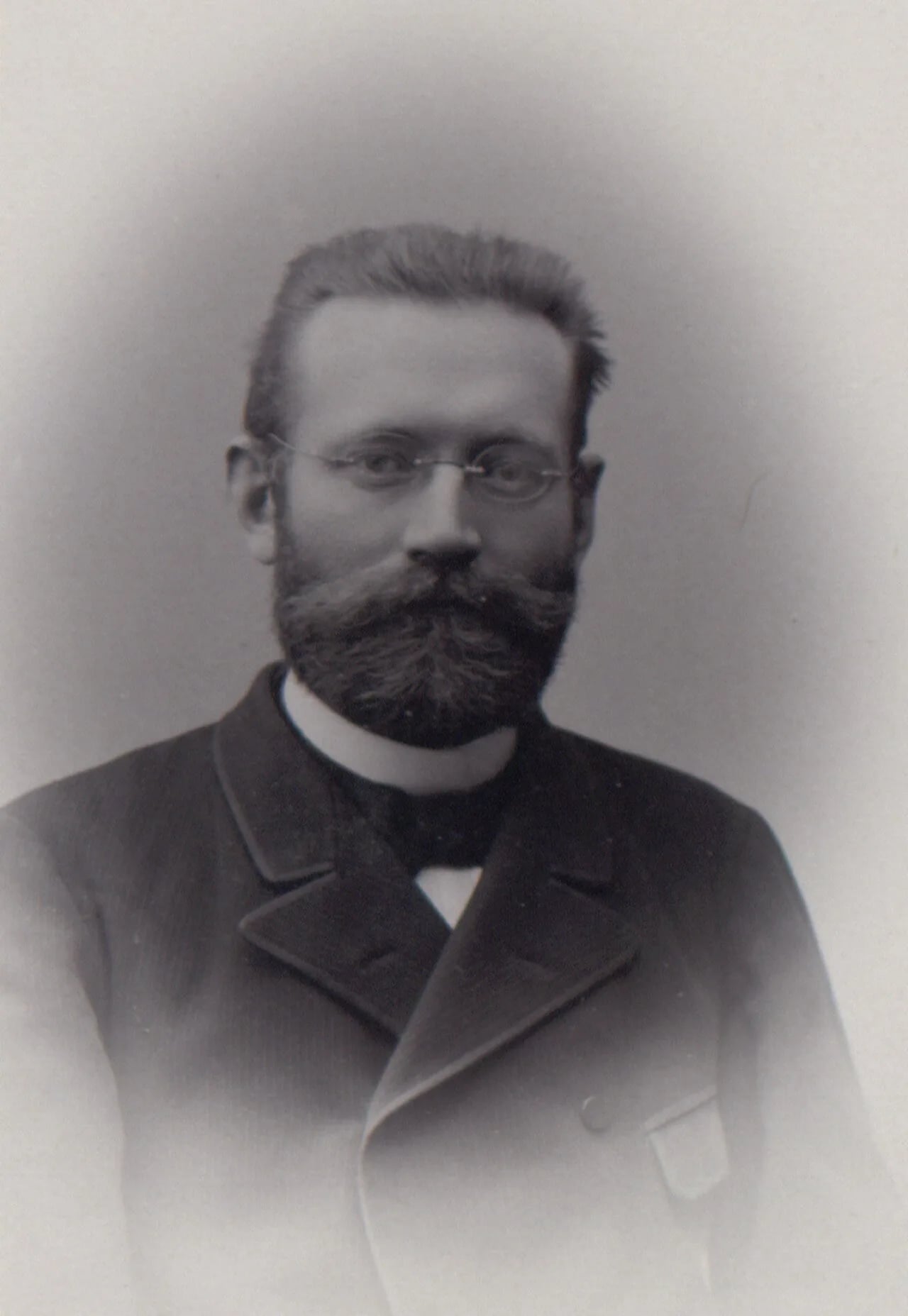 Porträt von Gustaf Åstrand (1857–1926) – Gedenkseite