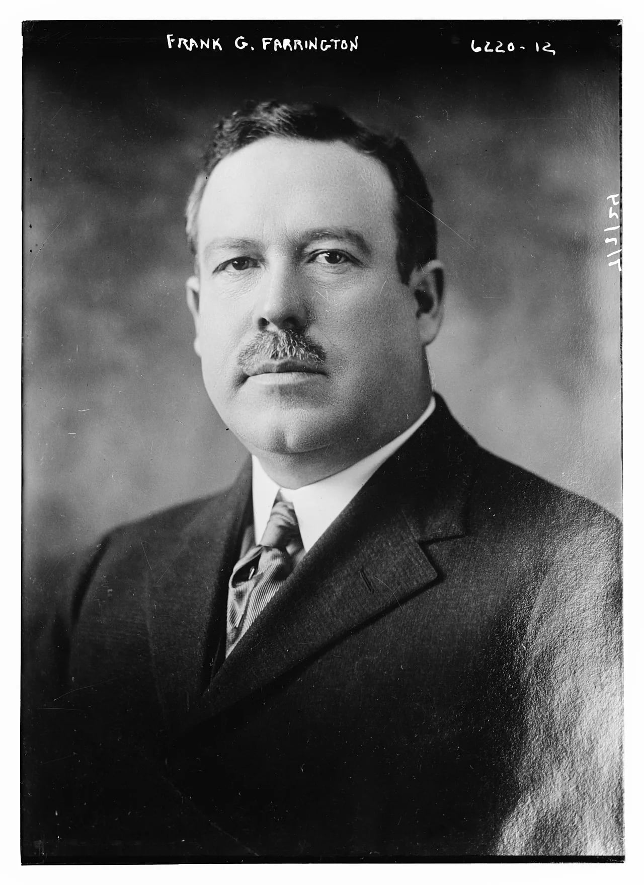Porträt von Frank G. Farrington (1872–1933) – Gedenkseite