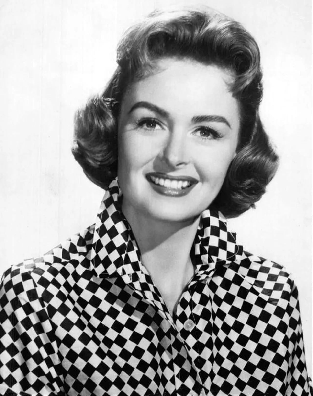 Portrait of Donna Reed (1921–1986) – memorial page