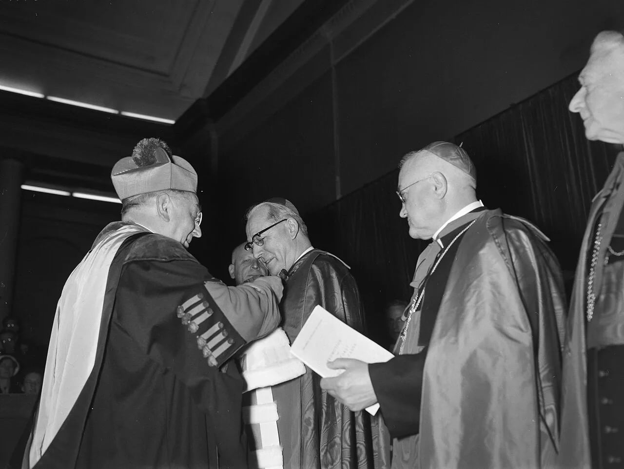 Portrait of Honoré Marie Louis Van Waeyenbergh (1891–1971) – memorial page