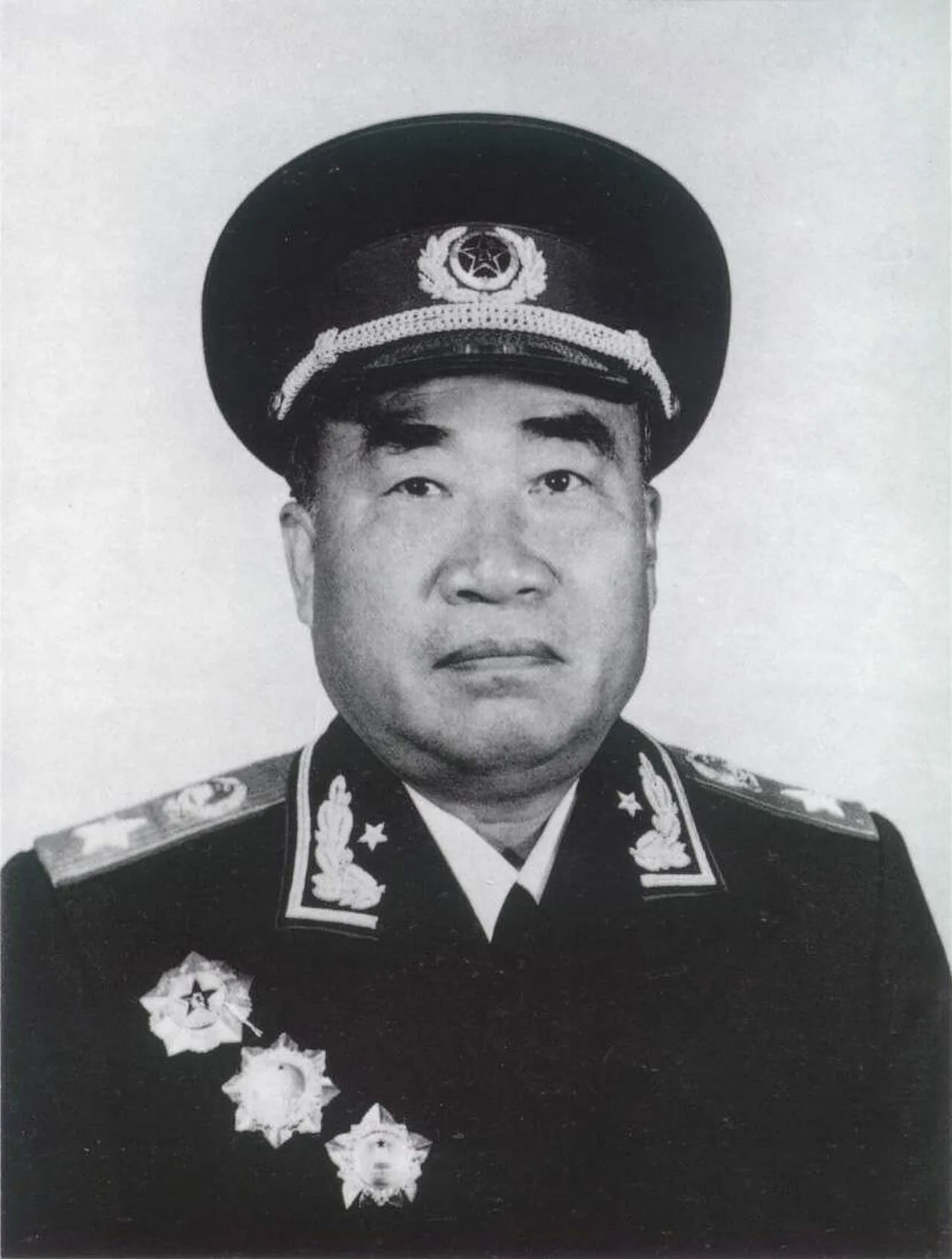 Porträt von Zhu De (1886–1976) – Gedenkseite