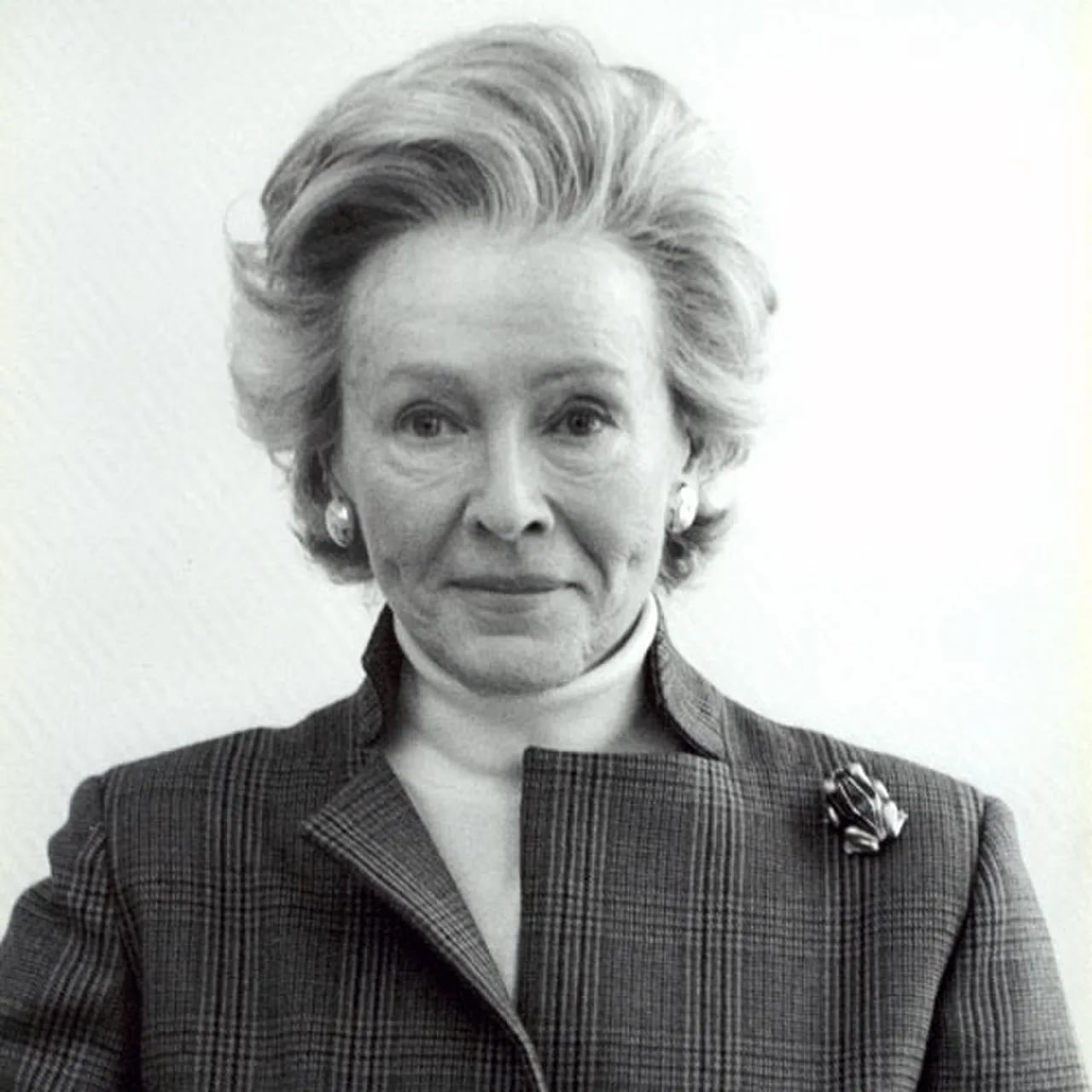 Portrait of Robin Chandler Duke (1923–2016) – memorial page