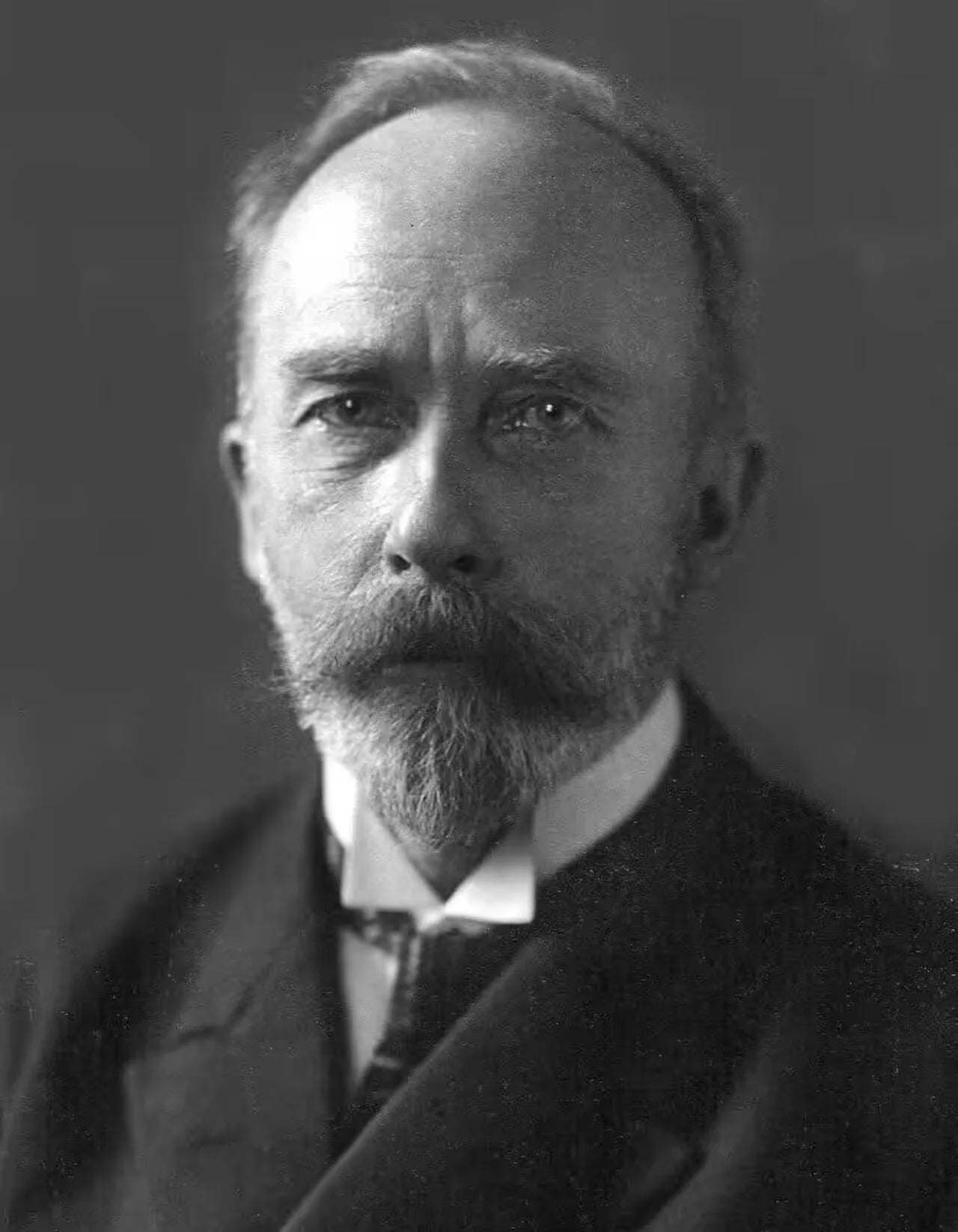 Portrait of Rudolf Straubel (1864–1943) – memorial page