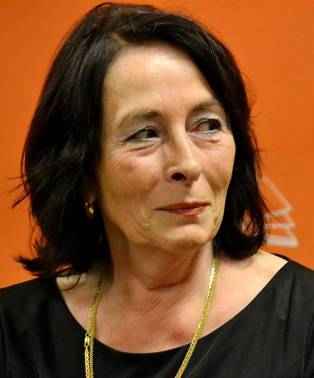 Portrait of Marta Davouze (1945–2018) – memorial page