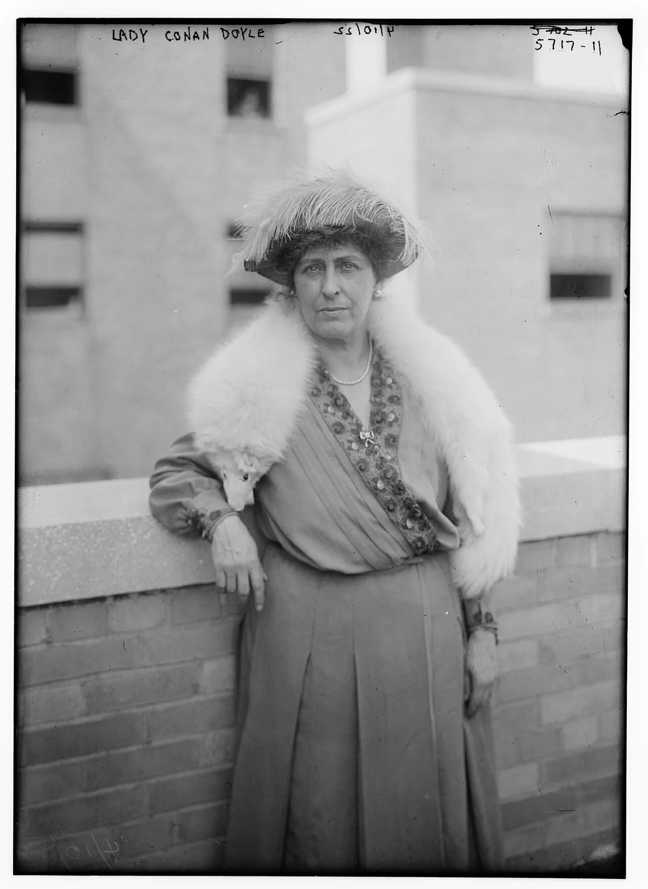 Portrait of Jean Elizabeth Leckie (1874–1940) – memorial page