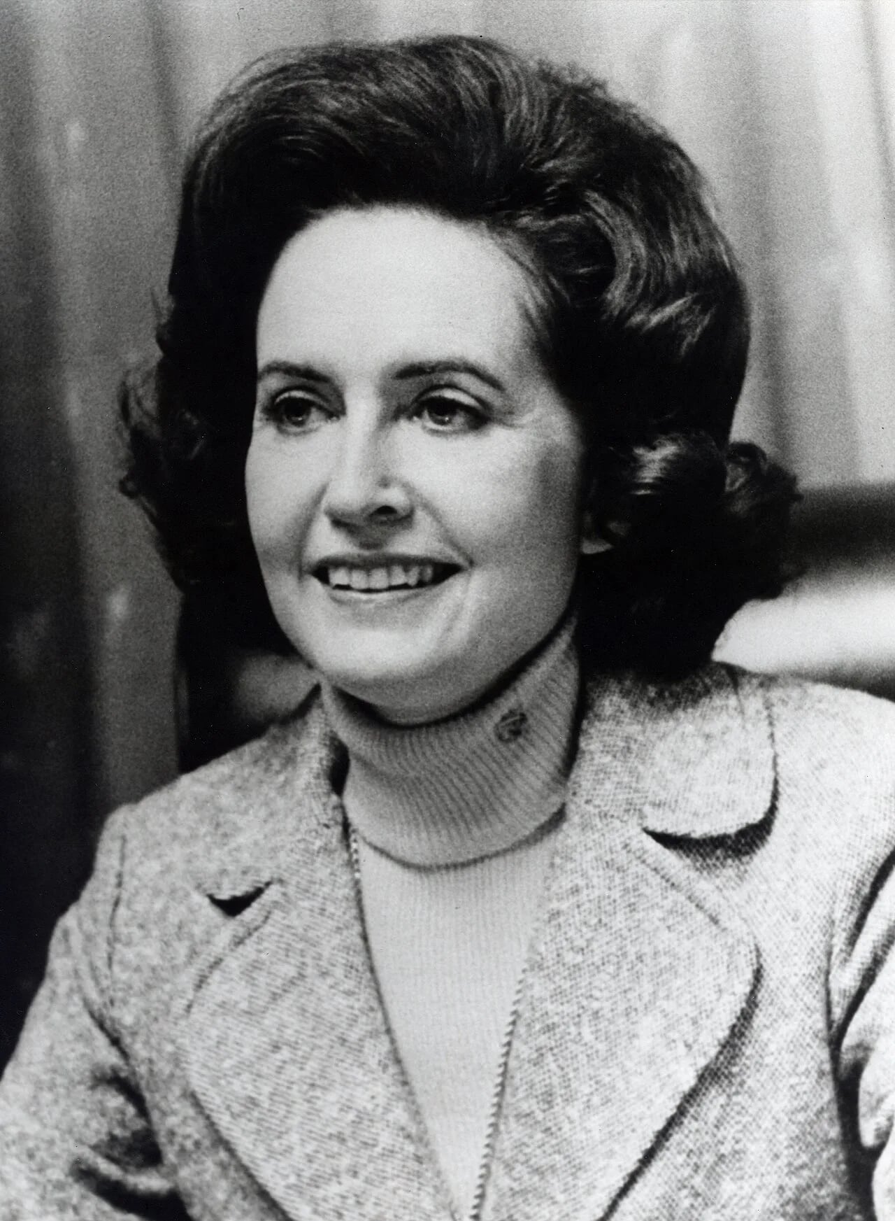 Portrait of Shirley Neil Pettis (1924–2016) – memorial page