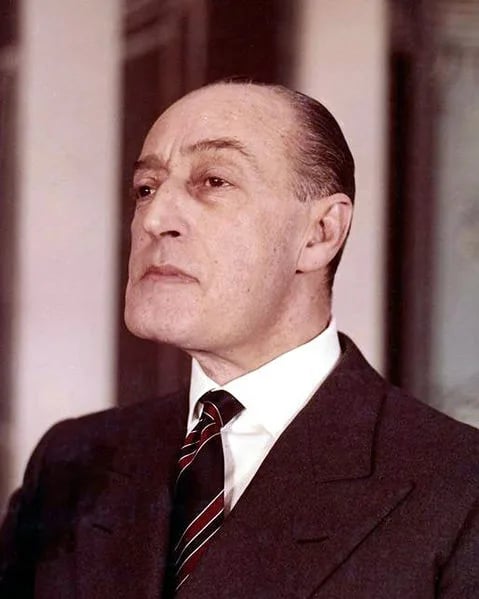 Portrait of Totò (1898–1967) – memorial page