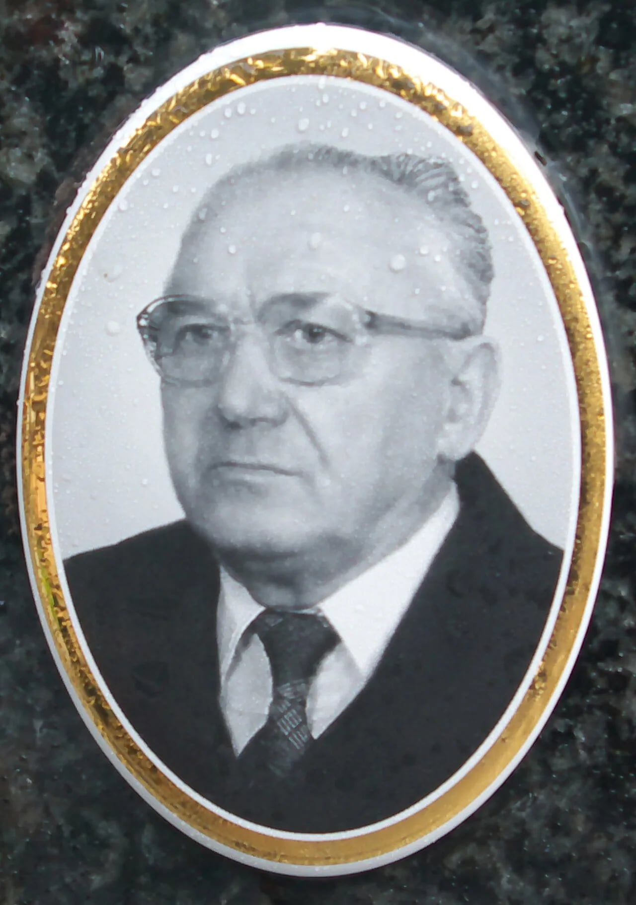 Portrait of Romuald Bobrzak (1928–2012) – memorial page