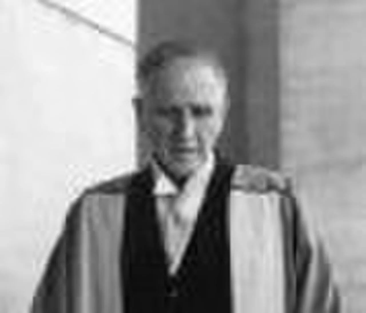 Portrait of Thomas Benjamin Davie (1895–1955) – memorial page