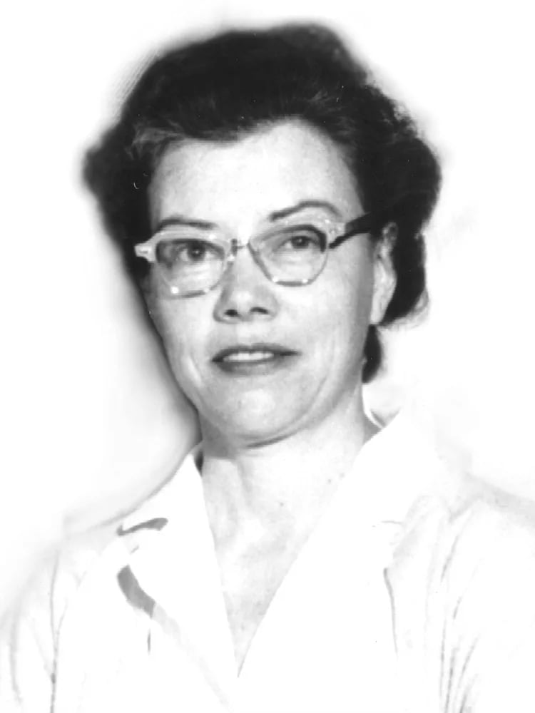 Portrait of Elizabeth O. King (1912–1966) – memorial page